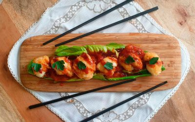 Carrilleras de bacalao con pisto y salsa oriental